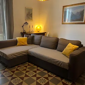 Casa Caruso Casa vacanze Aeroporto di Catania Fontana Rossa