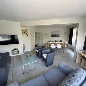 3-rooms-apartment-nearby-the-sea.hotelsghent.com/